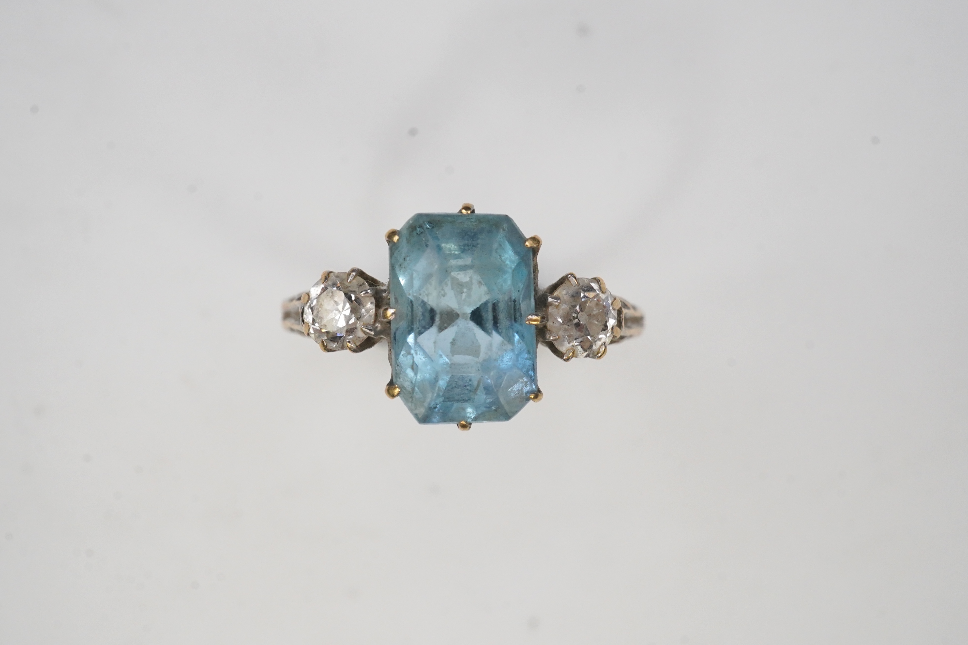 An aquamarine and diamond ring, early 20th century